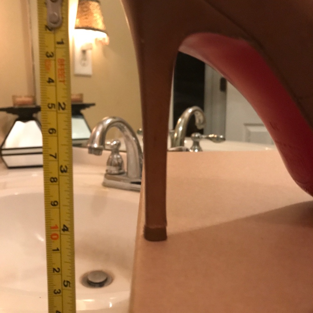 Christian Louboutin Brown Leather Pump Round Toe - Picture 16 of 16